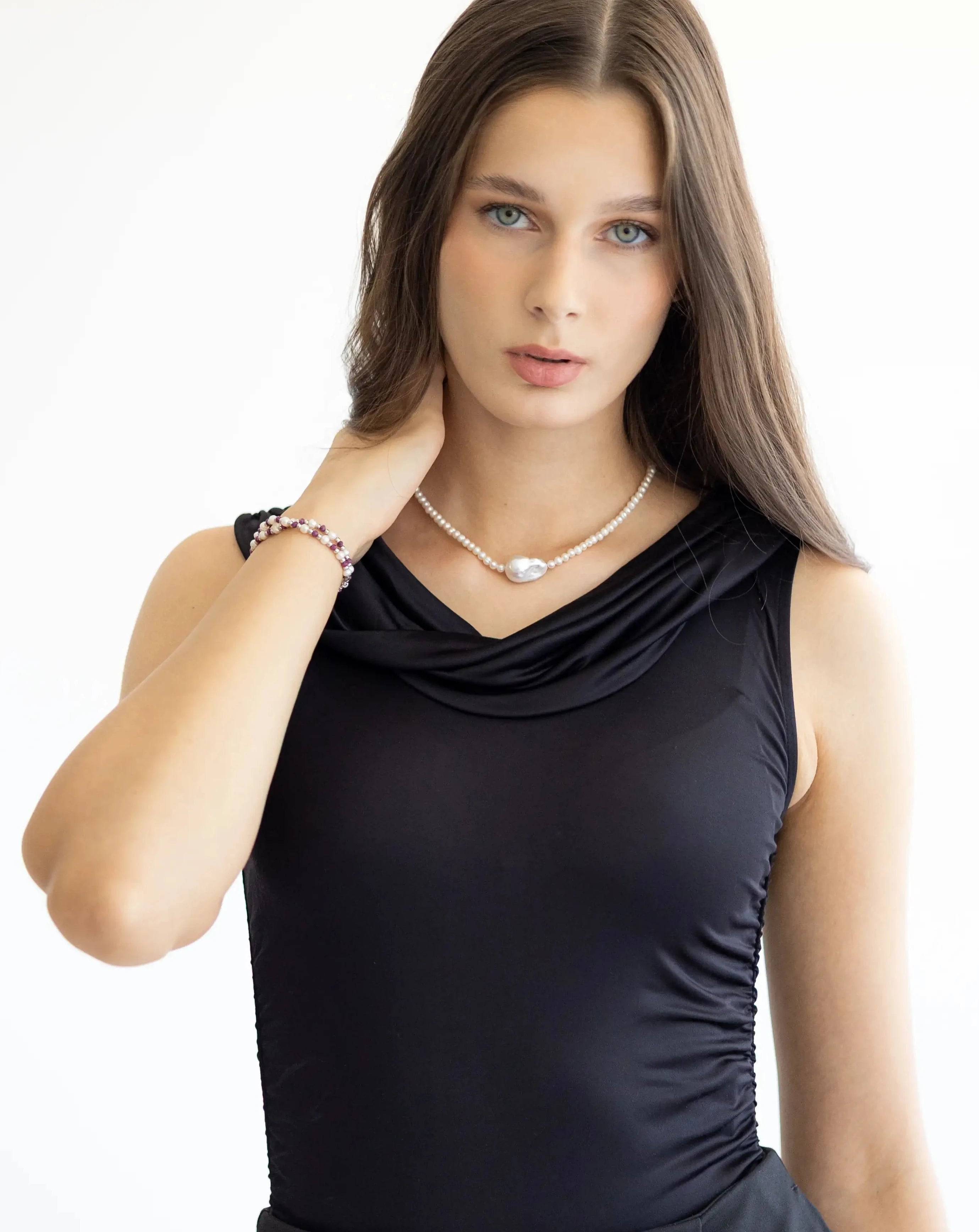 Dámsky Ovínací Náramok - Ruby, Freshwater Pearl & Silver