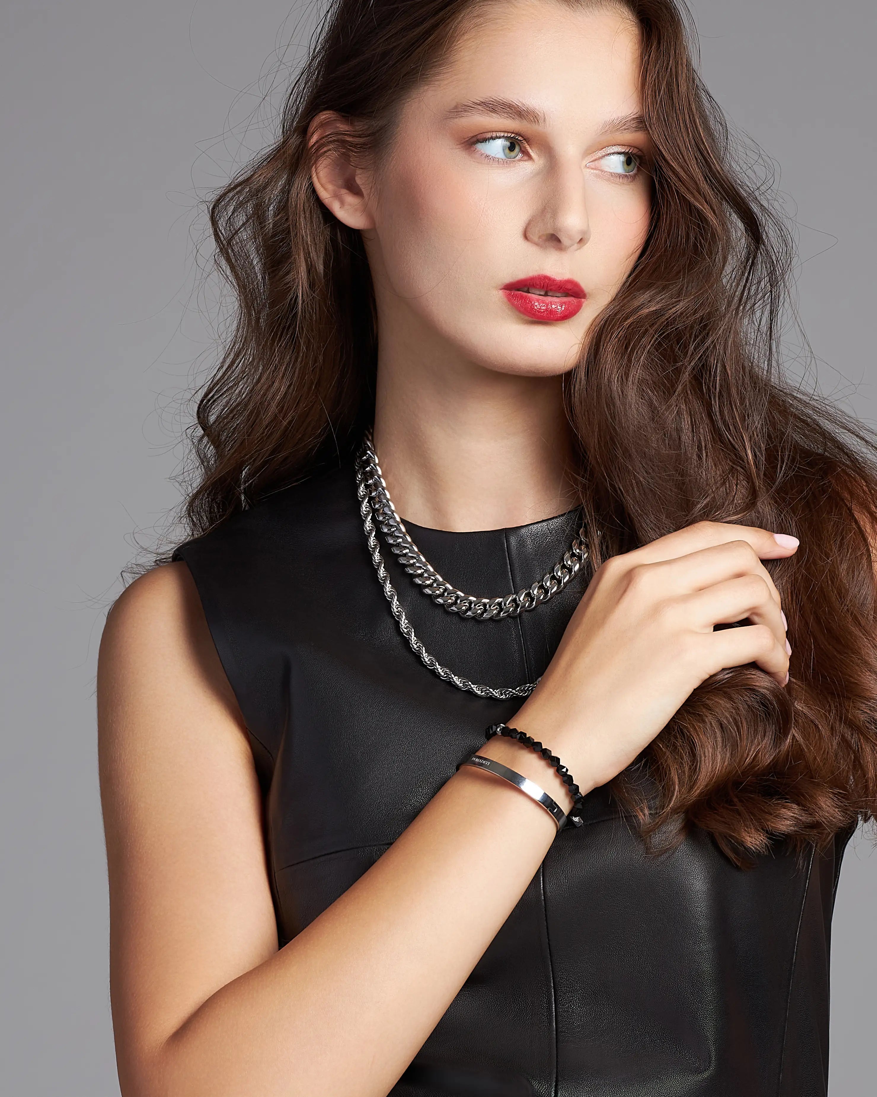 Dámsky Elegantný Bangle - Silver