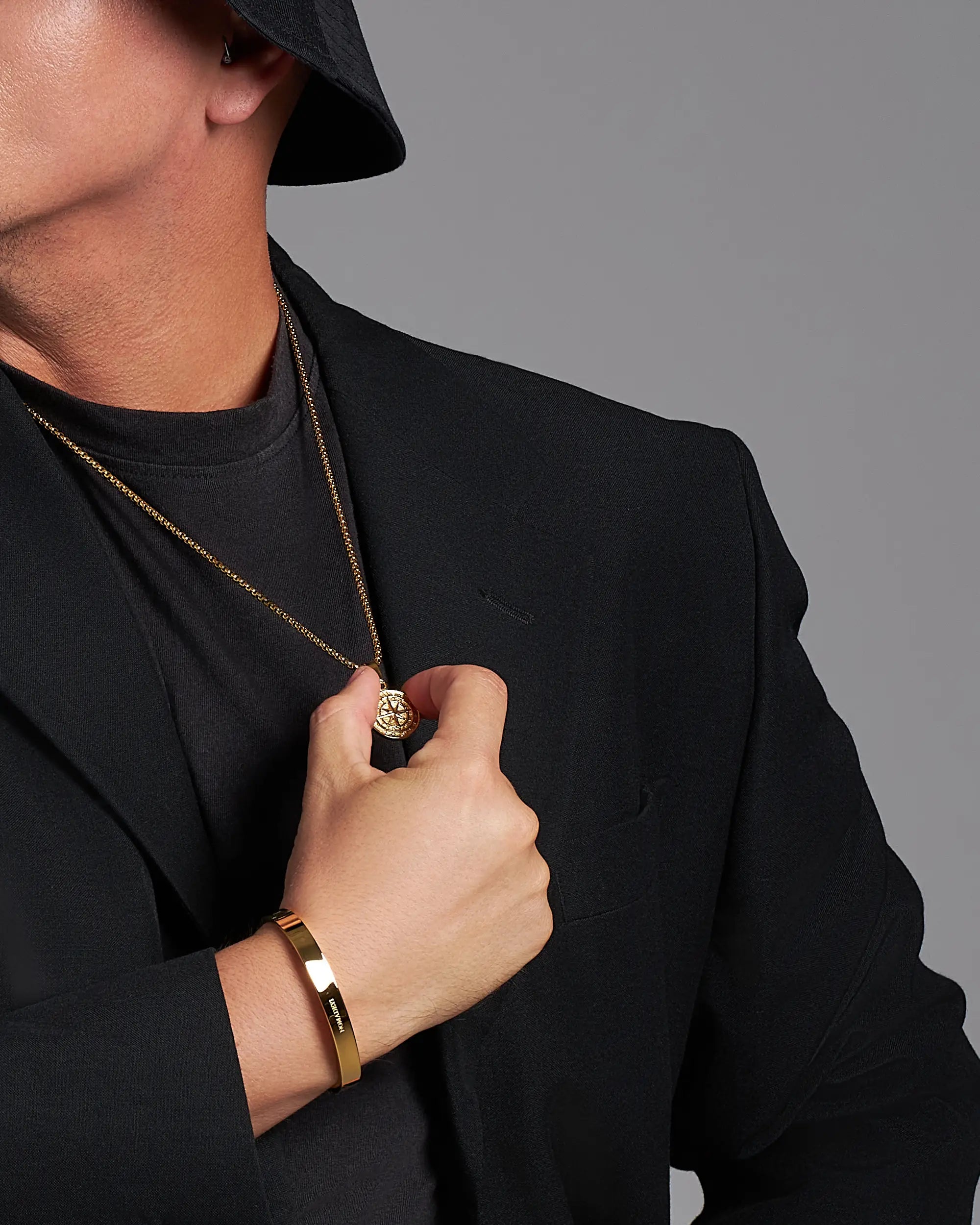 Pánsky Zlatý Náhrdelník - Compass